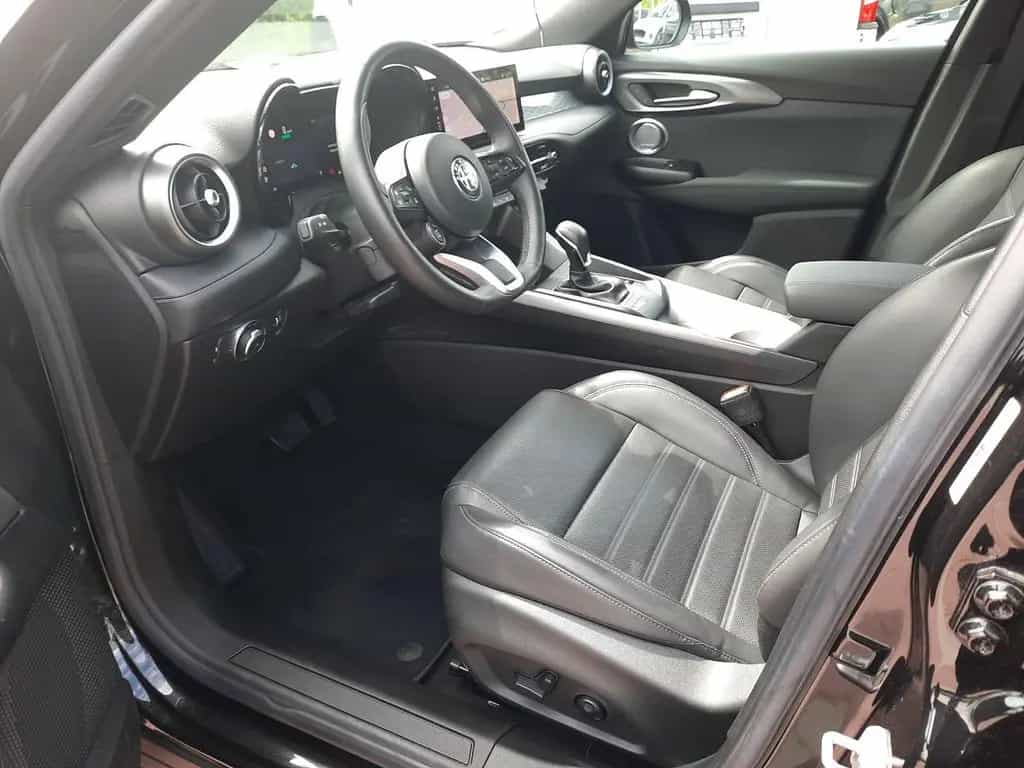 Alfa Romeo Tonale 1.5 Ti VGT DAB Navi Kamera LED SHZ 10/2023-photo-16