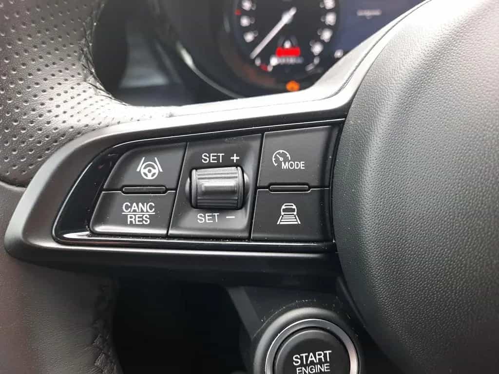 Alfa Romeo Tonale 1.5 Ti VGT DAB Navi Kamera LED SHZ 10/2023-photo-23