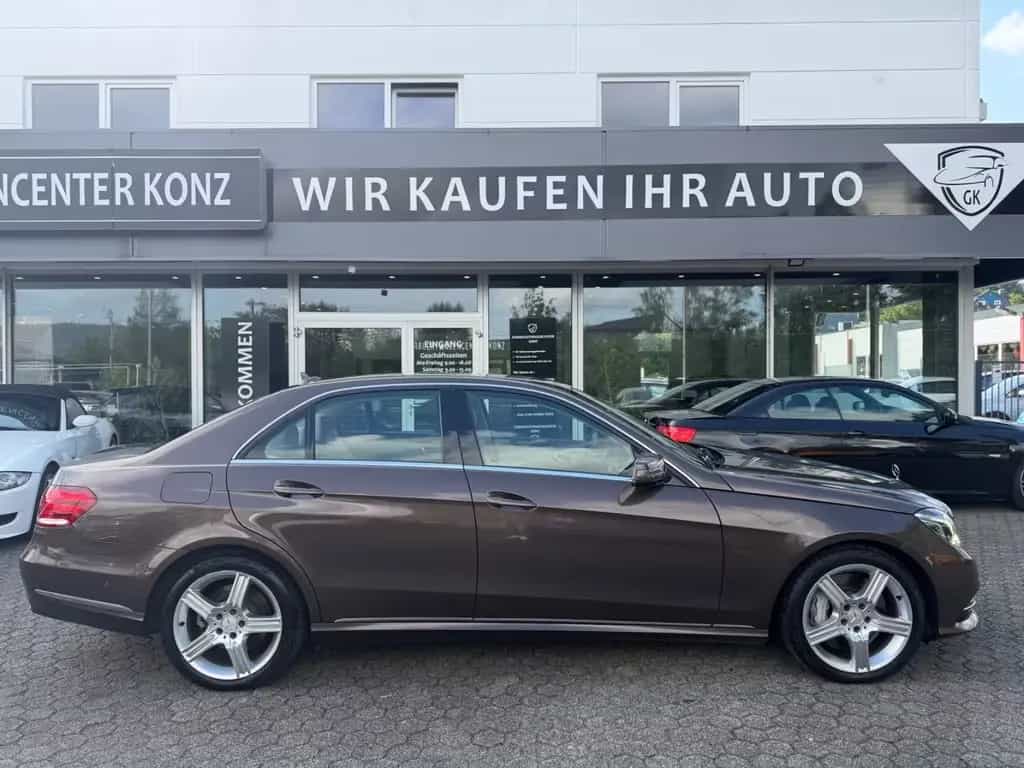 Mercedes-Benz E 500 AVANTGARDE/Wenig KM/1 Hand/GAR/Top Zustand 04/2013-photo-5