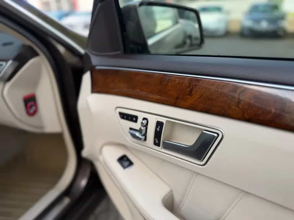 Mercedes-Benz E 500 AVANTGARDE/Wenig KM/1 Hand/GAR/Top Zustand 04/2013-photo-9