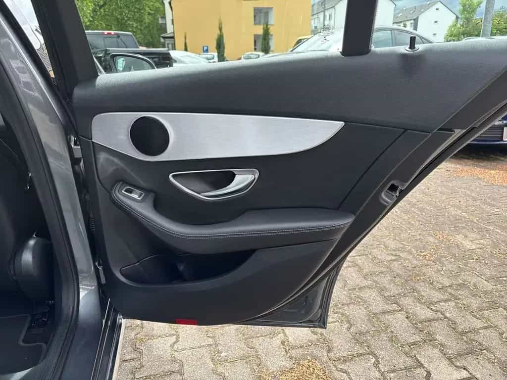 Mercedes-Benz C 180 CGI AVANTGARDE GARMIN AGILITY 08/2017-photo-16