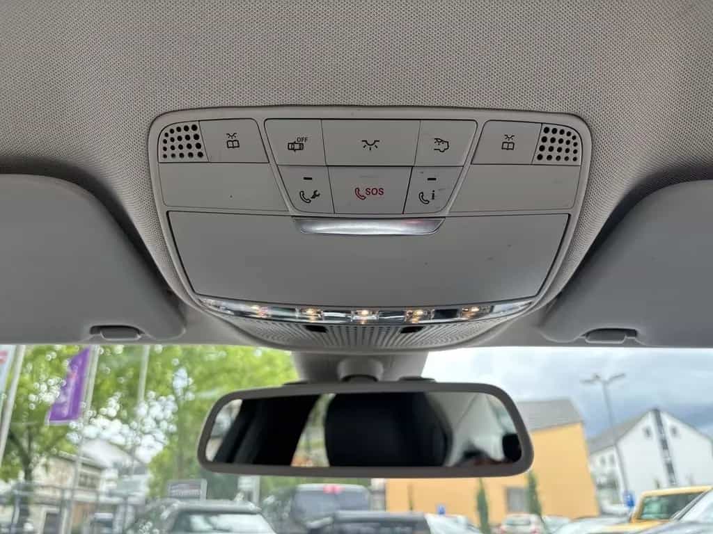 Mercedes-Benz C 180 CGI AVANTGARDE GARMIN AGILITY 08/2017-photo-22