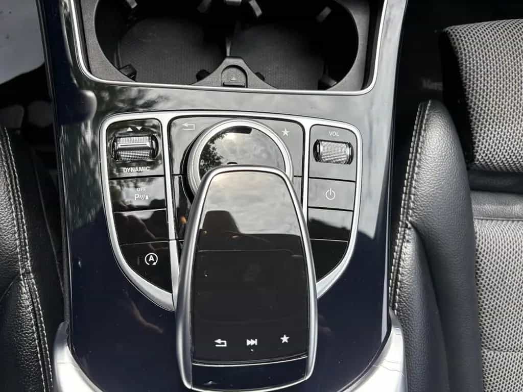 Mercedes-Benz C 180 CGI AVANTGARDE GARMIN AGILITY 08/2017-photo-31
