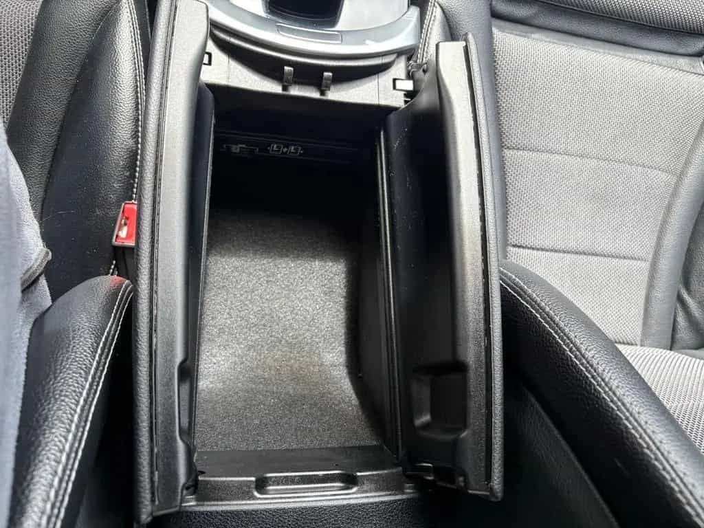 Mercedes-Benz C 180 CGI AVANTGARDE GARMIN AGILITY 08/2017-photo-43