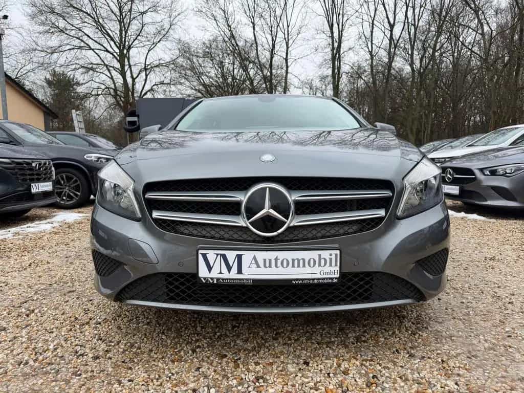 Mercedes-Benz A 180 BlueEfficiency Tempo*Navi*SitzHz. 07/2015-photo-1
