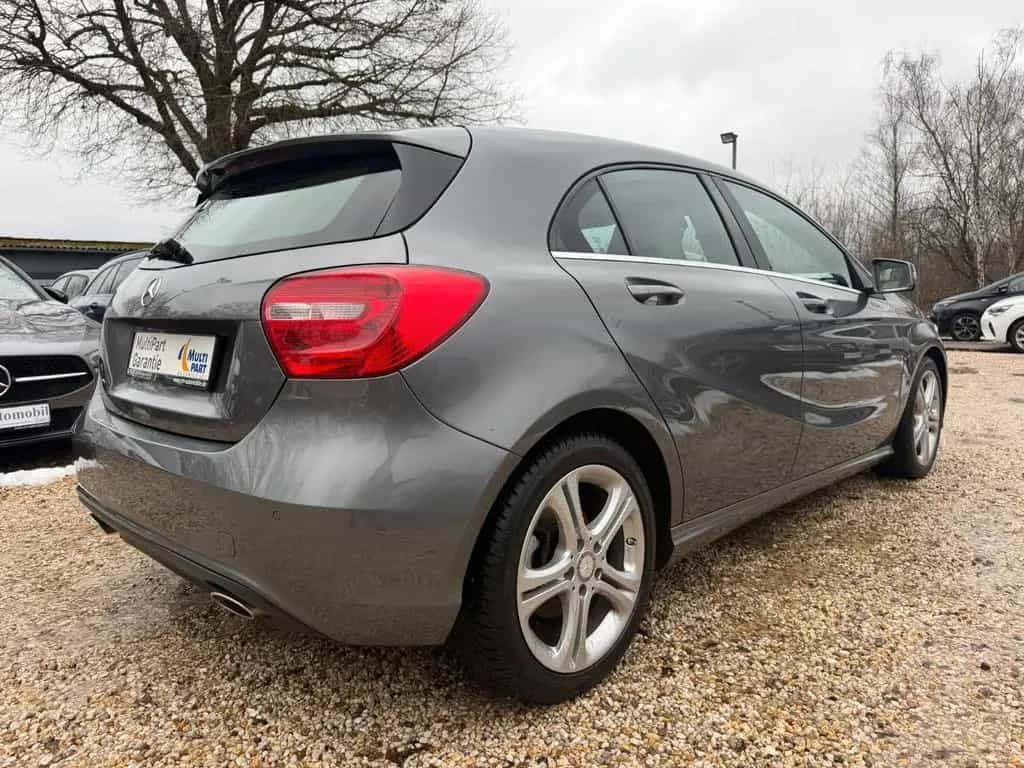 Mercedes-Benz A 180 BlueEfficiency Tempo*Navi*SitzHz. 07/2015-photo-3