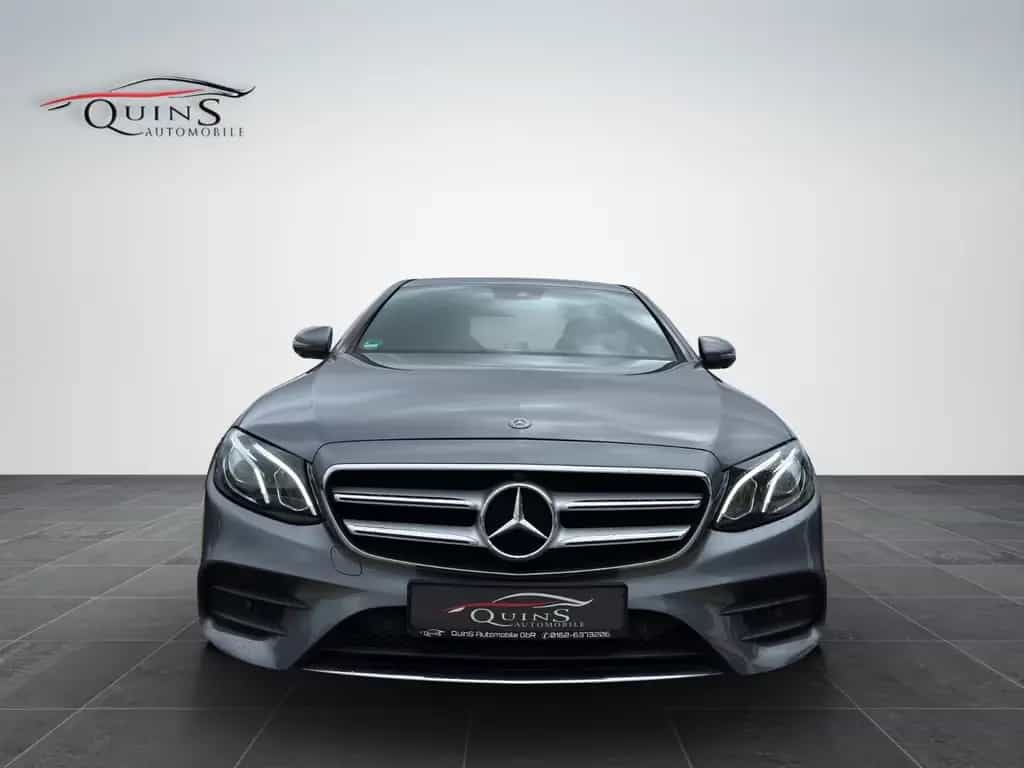 Mercedes-Benz E 300 E Limousine E 300  54628-KM 1-Hand AMG-L 03/2017-photo-1
