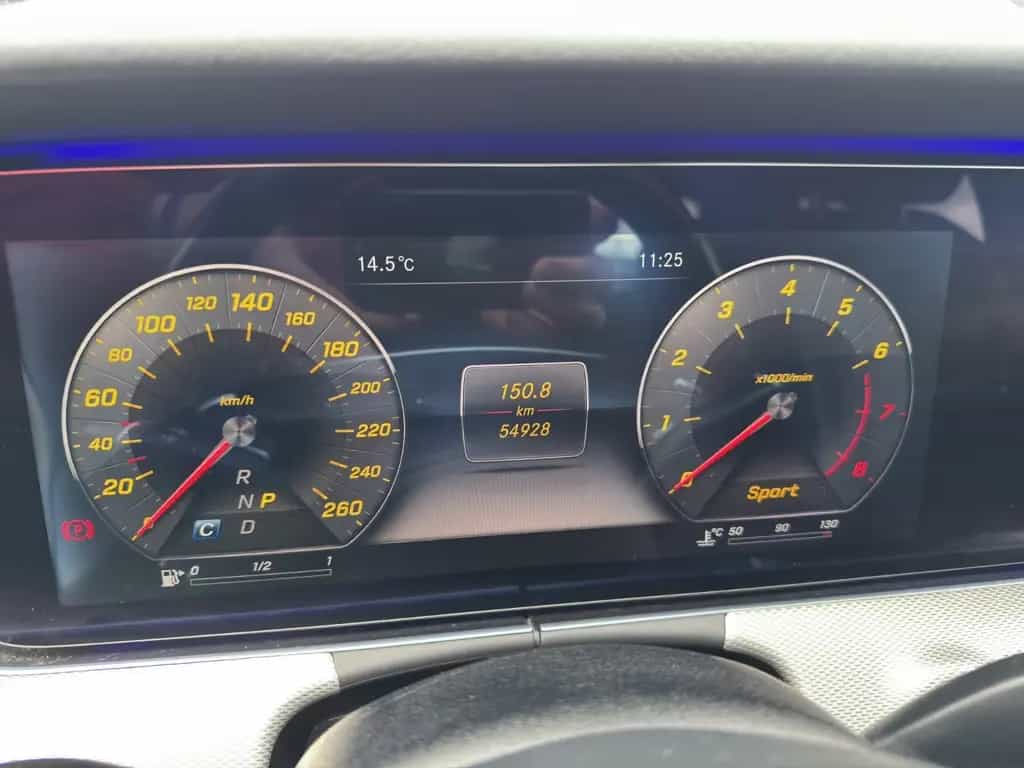 Mercedes-Benz E 300 E Limousine E 300  54628-KM 1-Hand AMG-L 03/2017-photo-13