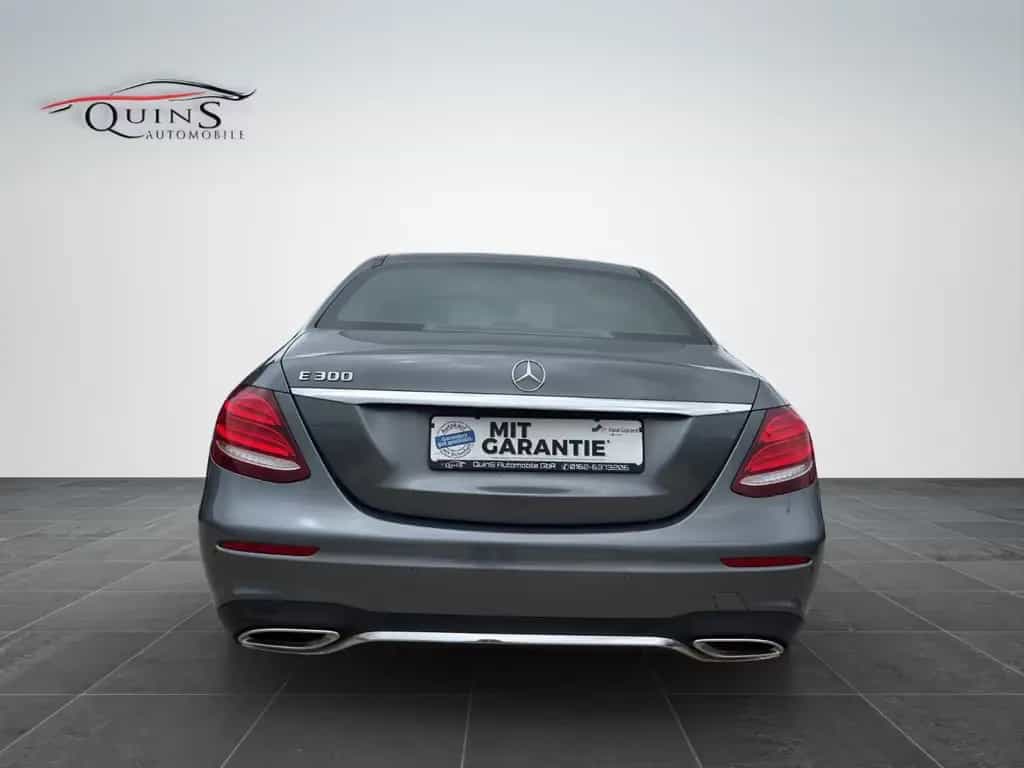 Mercedes-Benz E 300 E Limousine E 300  54628-KM 1-Hand AMG-L 03/2017-photo-8