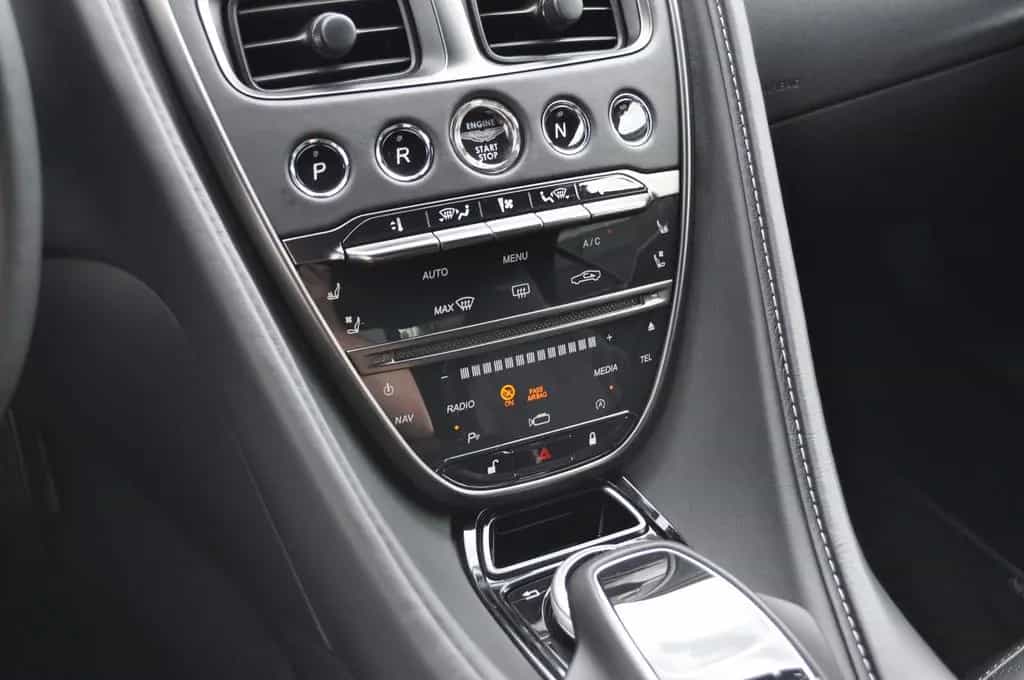 Aston Martin DB11 4.0 V8 Volante "1. Hand+ Garantie+ CarPlay" 09/2020-photo-19