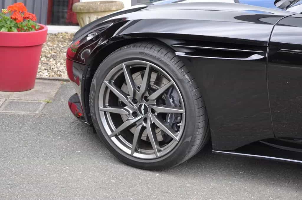Aston Martin DB11 4.0 V8 Volante "1. Hand+ Garantie+ CarPlay" 09/2020-photo-7