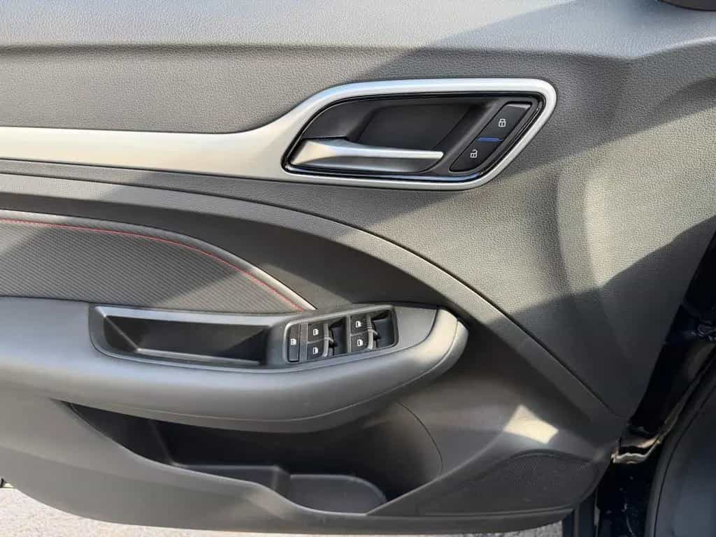 MG ZS Luxury Leder+360°Kamera+LED+Carplay+DAB+TOTW 09/2024-photo-13