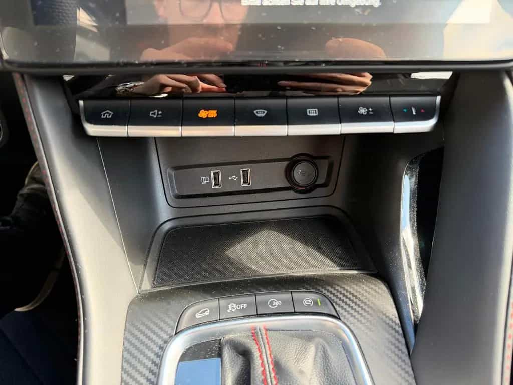 MG ZS Luxury Leder+360°Kamera+LED+Carplay+DAB+TOTW 09/2024-photo-20