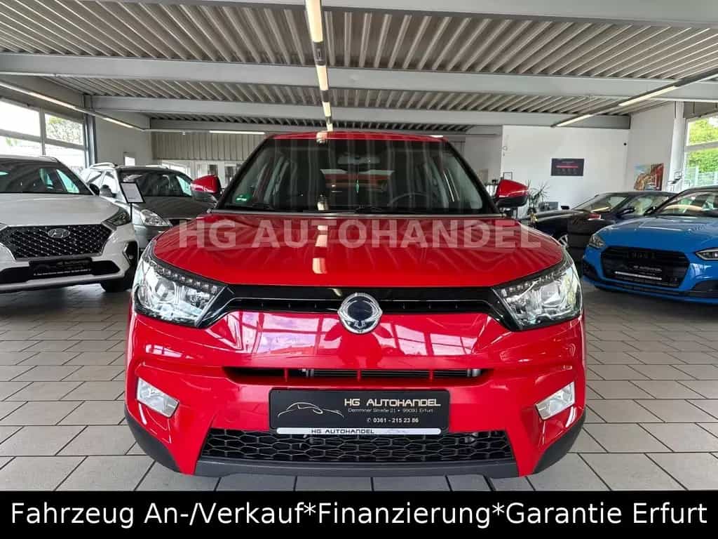 Ssangyong Tivoli 1.6 Scheckheft Kamera Navi 04/2016-photo-2