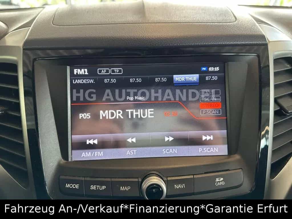 Ssangyong Tivoli 1.6 Scheckheft Kamera Navi 04/2016-photo-25