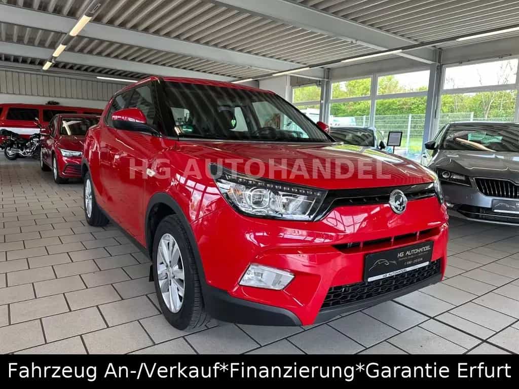 Ssangyong Tivoli 1.6 Scheckheft Kamera Navi 04/2016-photo-3