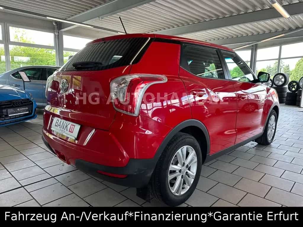 Ssangyong Tivoli 1.6 Scheckheft Kamera Navi 04/2016-photo-4