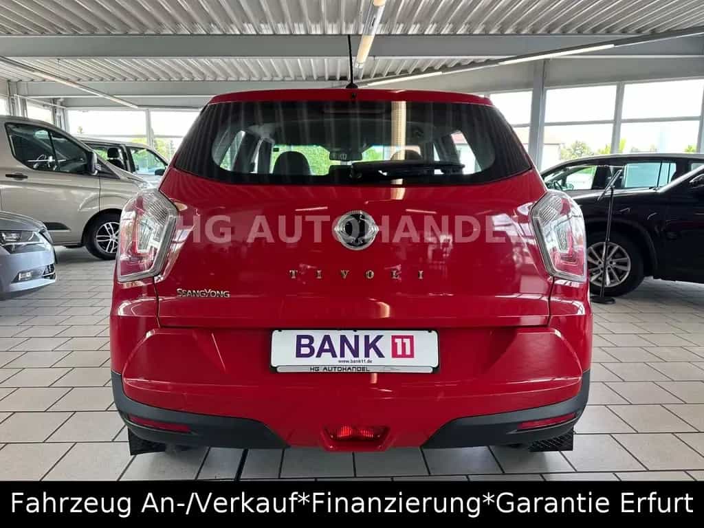 Ssangyong Tivoli 1.6 Scheckheft Kamera Navi 04/2016-photo-5