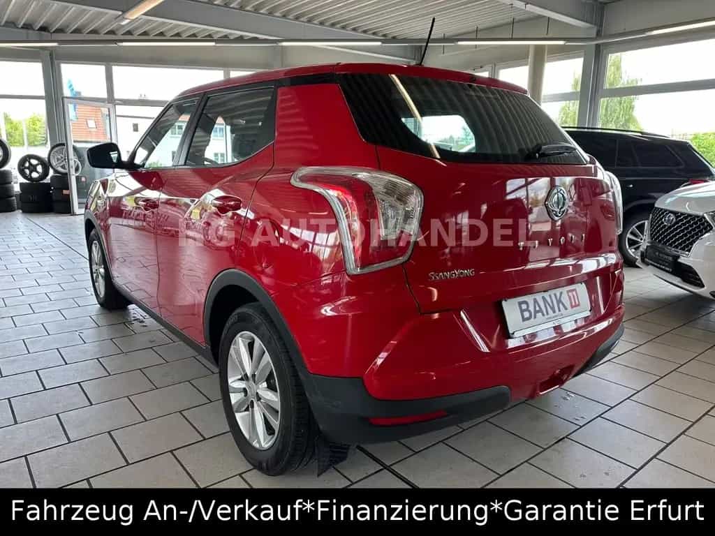 Ssangyong Tivoli 1.6 Scheckheft Kamera Navi 04/2016-photo-6