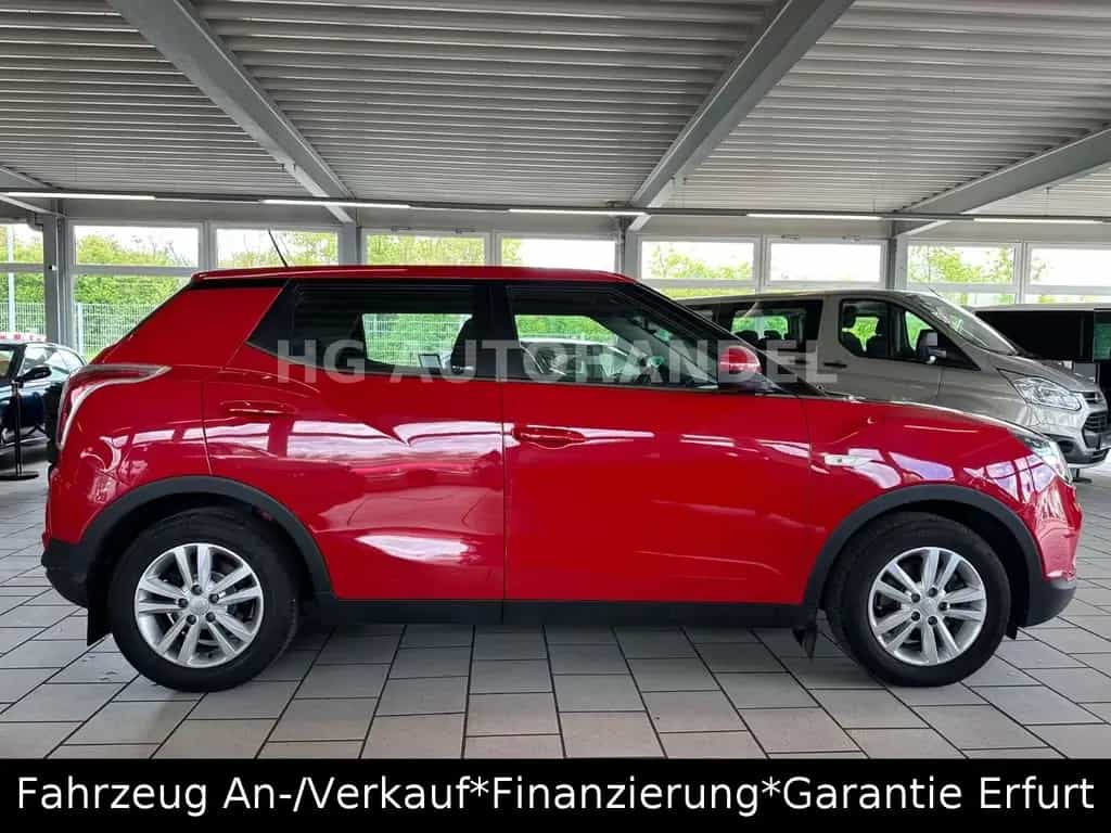 Ssangyong Tivoli 1.6 Scheckheft Kamera Navi 04/2016-photo-7