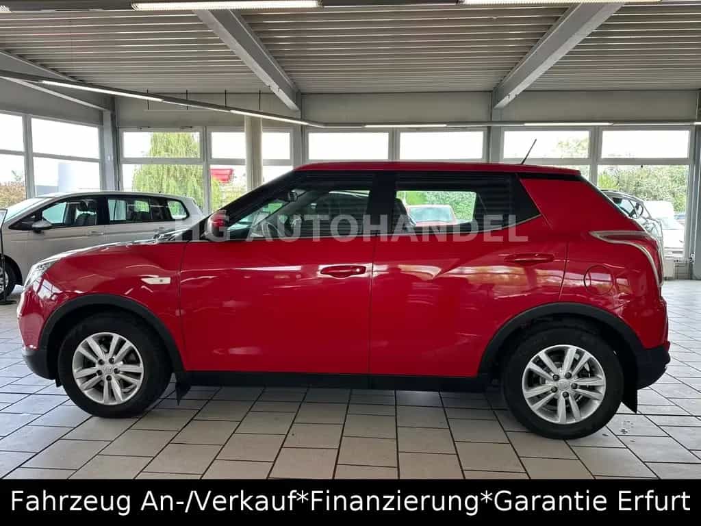 Ssangyong Tivoli 1.6 Scheckheft Kamera Navi 04/2016-photo-8