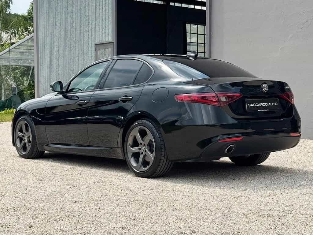 Alfa Romeo Giulia 2.2 Super 160cv AT8 | PREZZO P 02/2020-photo-3