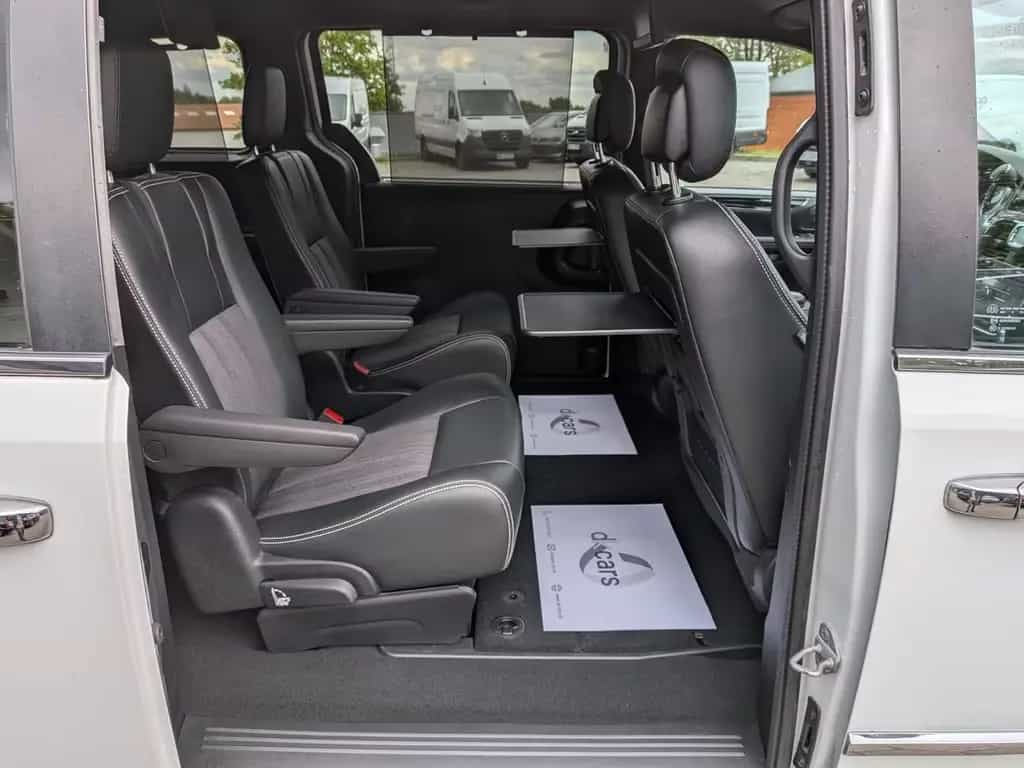 Lancia Voyager S 7-Sitze DVD Xenon TÜV-Neu+Garantie 05/2015-photo-11