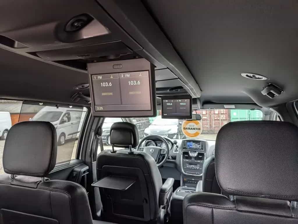 Lancia Voyager S 7-Sitze DVD Xenon TÜV-Neu+Garantie 05/2015-photo-23