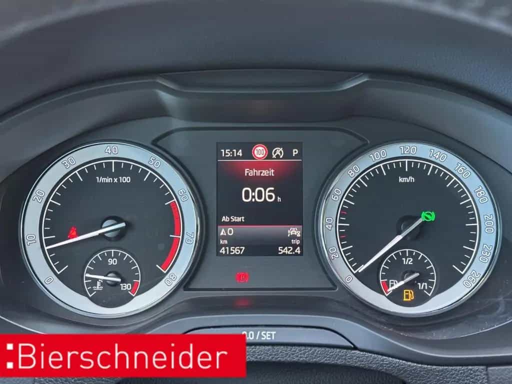 Skoda Karoq 1.5 TSI DSG Clever AHK LED NAVI SHZ PARKP 03/2022-photo-17