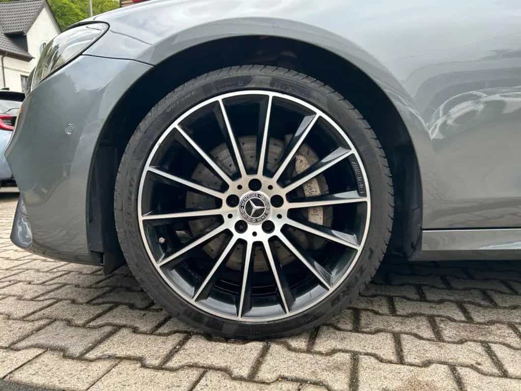 Mercedes-Benz E 400 d 4Matic 9G-TRONIC AMG Line 01/2020-photo-21