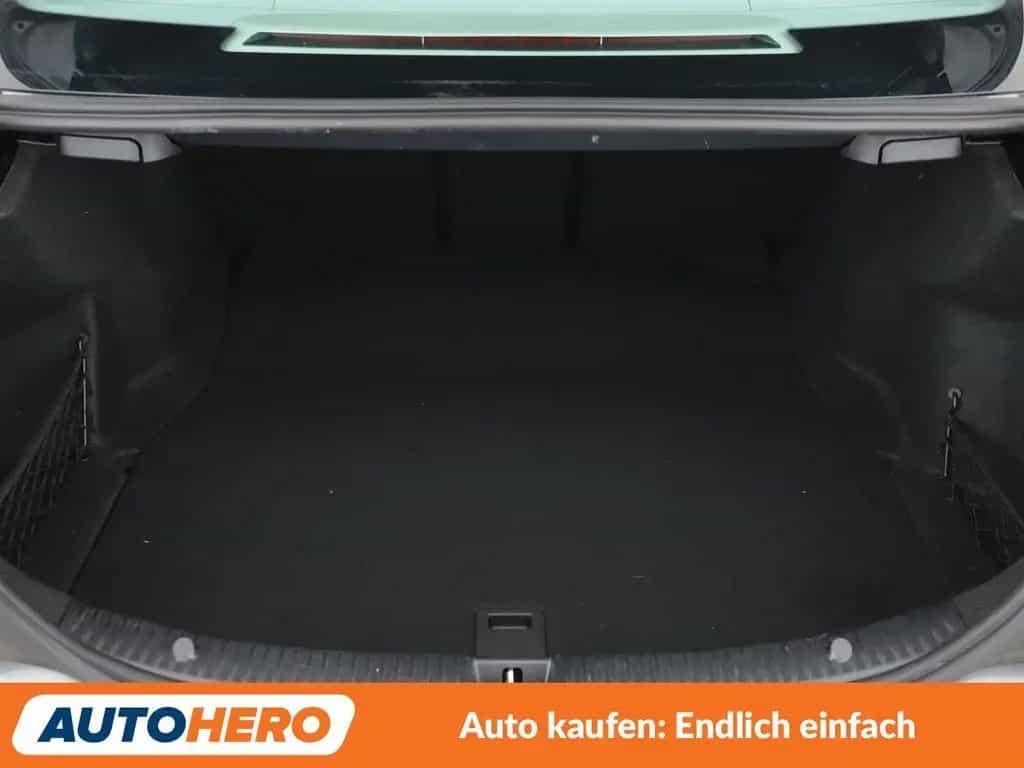 Mercedes-Benz C 250 Avantgarde Aut.*NAV*HUD*TEMP*CAM*PDC*SHZ* 09/2017-photo-17