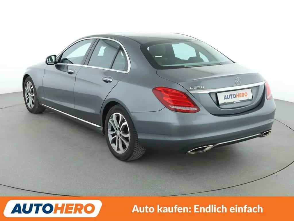 Mercedes-Benz C 250 Avantgarde Aut.*NAV*HUD*TEMP*CAM*PDC*SHZ* 09/2017-photo-3