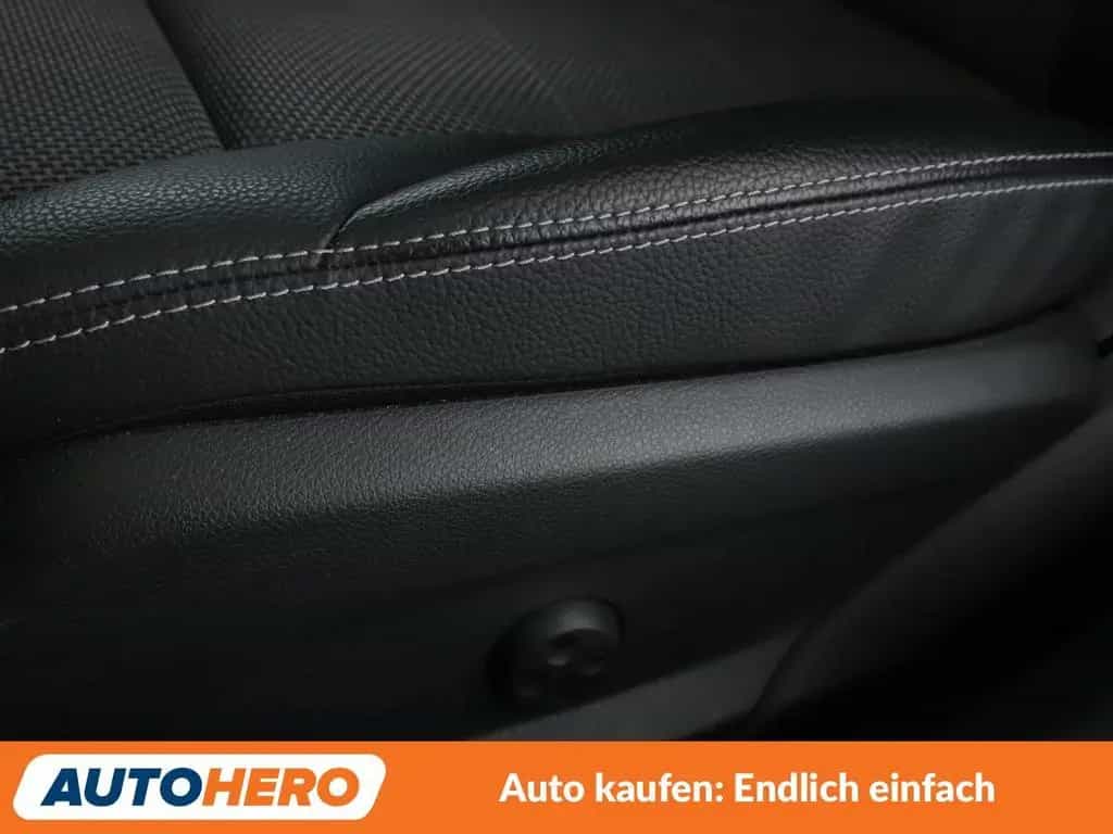 Mercedes-Benz C 250 Avantgarde Aut.*NAV*HUD*TEMP*CAM*PDC*SHZ* 09/2017-photo-35