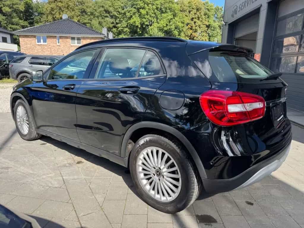 Mercedes-Benz GLA 200 11/2019-photo-5
