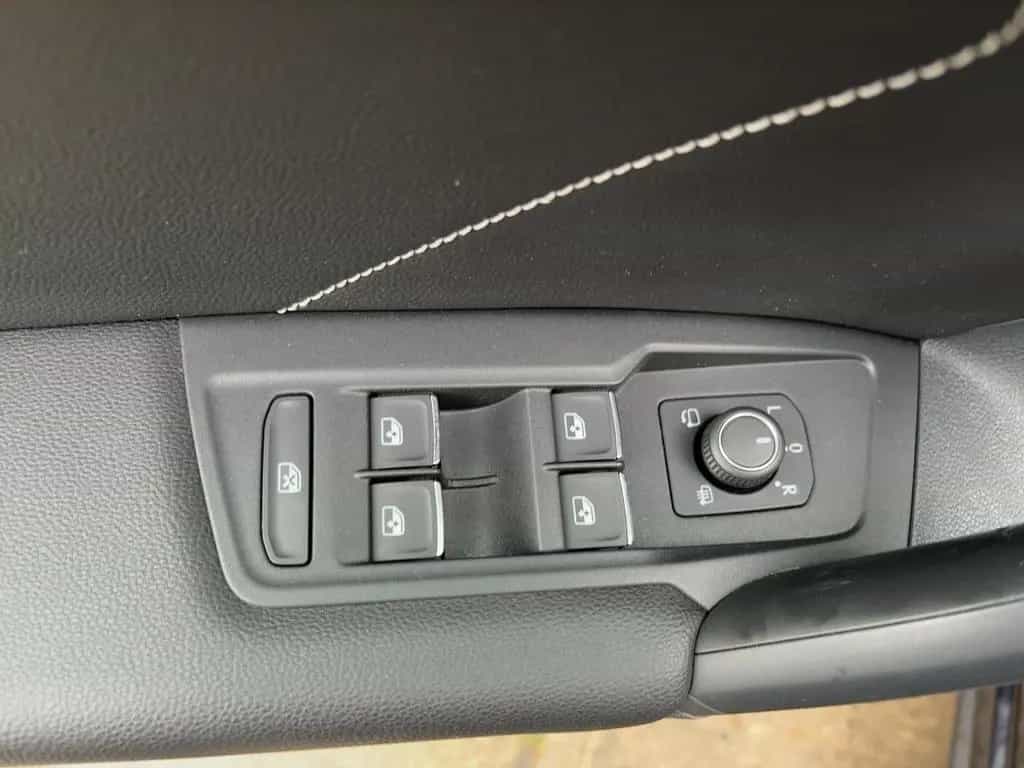 Volkswagen Tiguan Highline 4Motion +PANO+LED+AHK+ 05/2020-photo-15