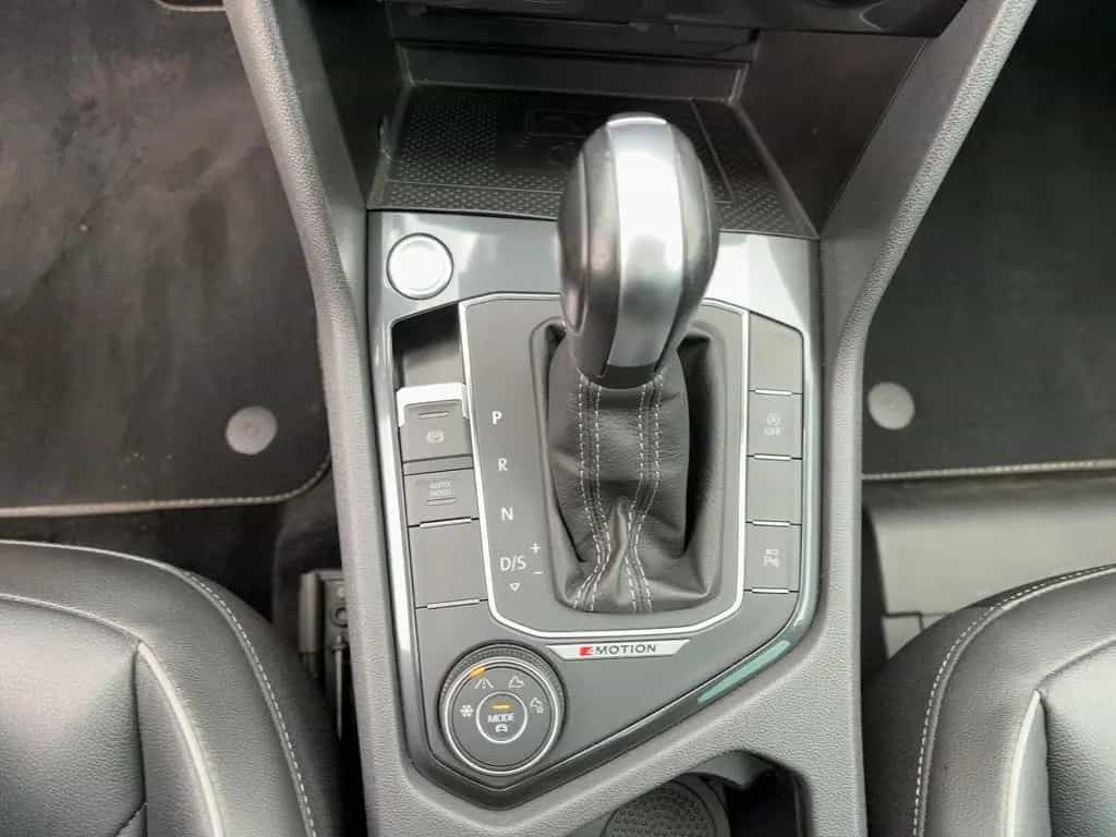 Volkswagen Tiguan Highline 4Motion +PANO+LED+AHK+ 05/2020-photo-16