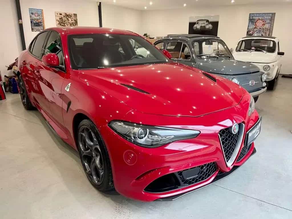 Alfa Romeo Giulia Quadrifoglio 2.9 T V6 Schalter 06/2017-photo-1