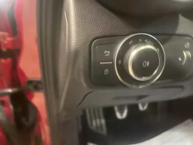 Alfa Romeo Giulia Quadrifoglio 2.9 T V6 Schalter 06/2017-photo-22