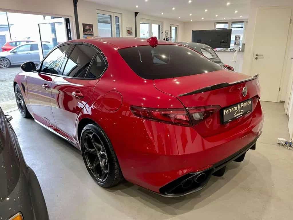 Alfa Romeo Giulia Quadrifoglio 2.9 T V6 Schalter 06/2017-photo-5