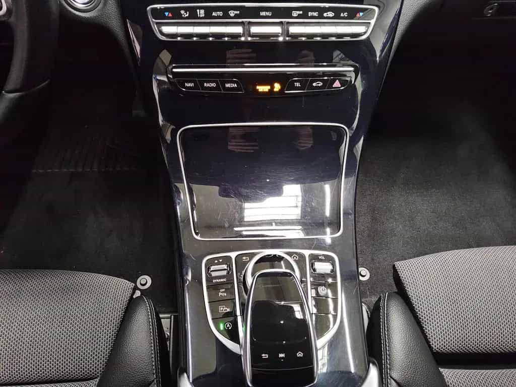 Mercedes-Benz C 200 T Avantgarde T-Leder Navi LED Kamera 08/2019-photo-5