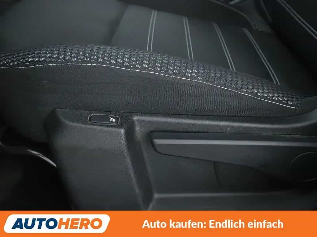 Dacia Duster 1.3 TCe Anniversary*NAVI*360°*PDC*SHZ* 12/2019-photo-28