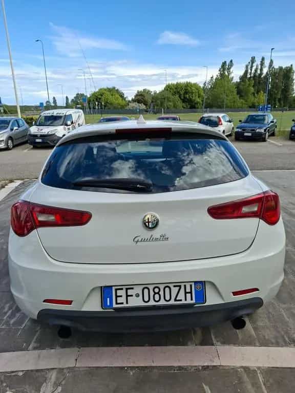 Alfa Romeo Giulietta 1.4 Turbo MultiAir Progress 11/2010-photo-3