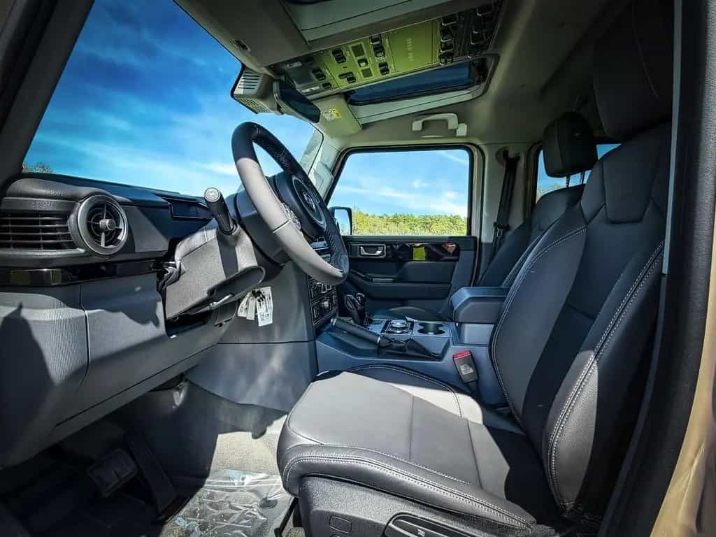 INEOS Grenadier Trialmaster X - Sperre Strom Leder Safari MY2026 null-photo-14