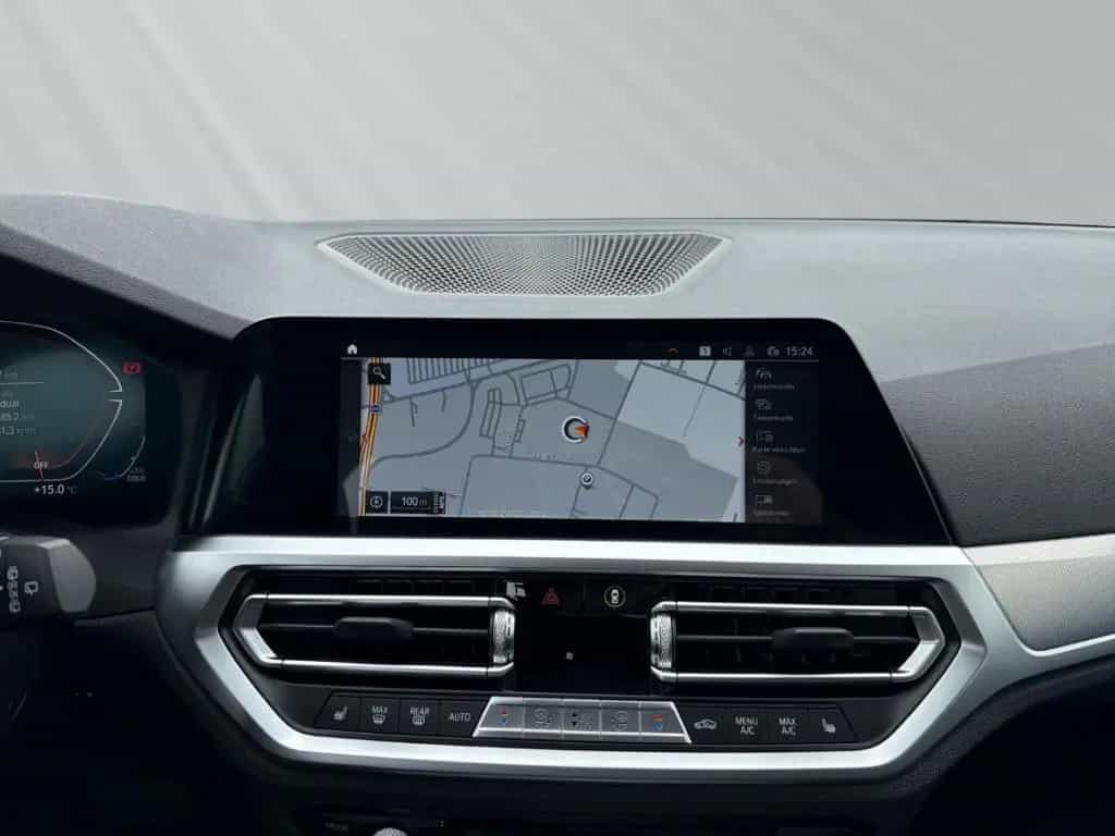 BMW 320 d touring HiFi Stop&Go Panorama Lenkradheizu 02/2022-photo-10