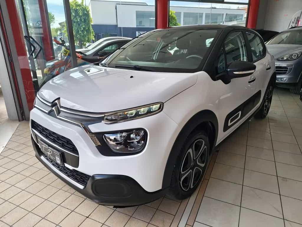 Citroën C3 Citroen C3 1.2 BENZINA CAMBIO AUTOMATICO FINANZI 10/2022-photo-2