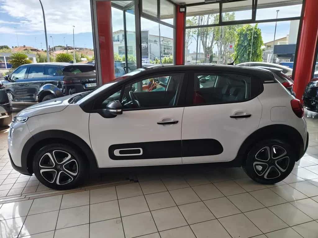 Citroën C3 Citroen C3 1.2 BENZINA CAMBIO AUTOMATICO FINANZI 10/2022-photo-3