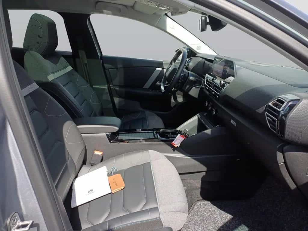 Citroën C4 PureTech 130 EAT8 Shine 10/2023-photo-9