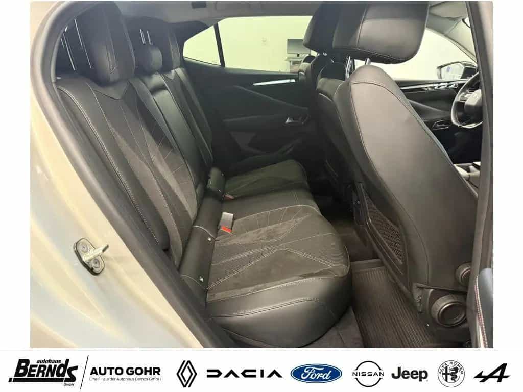 Citroën DS4 PureTech 130 PERFORMANCE LINE+ AUTOMATIK 10/2023-photo-3
