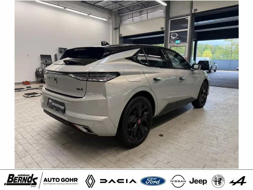 Citroën DS4 PureTech 130 PERFORMANCE LINE+ AUTOMATIK 10/2023-photo-4