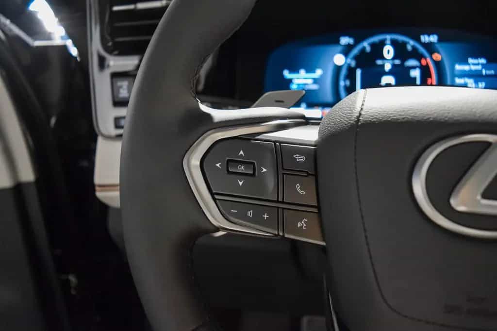 Lexus LM 350h Luxury Light Beige 4 seats 05/2025-photo-19